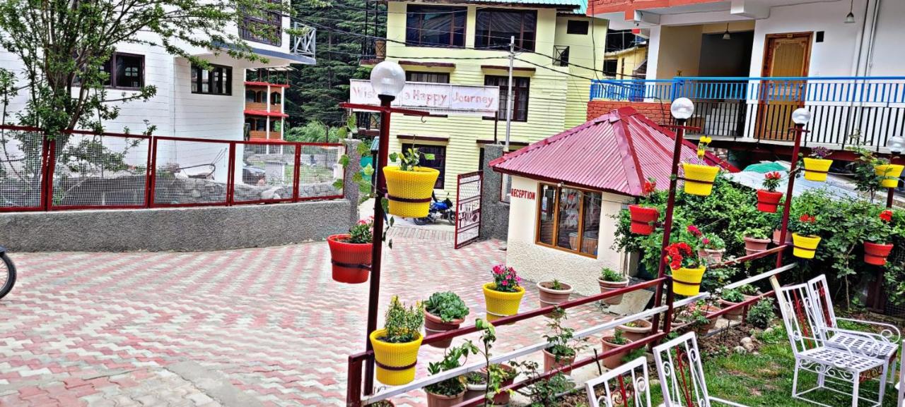 Hotel Chetna Manāli Esterno foto