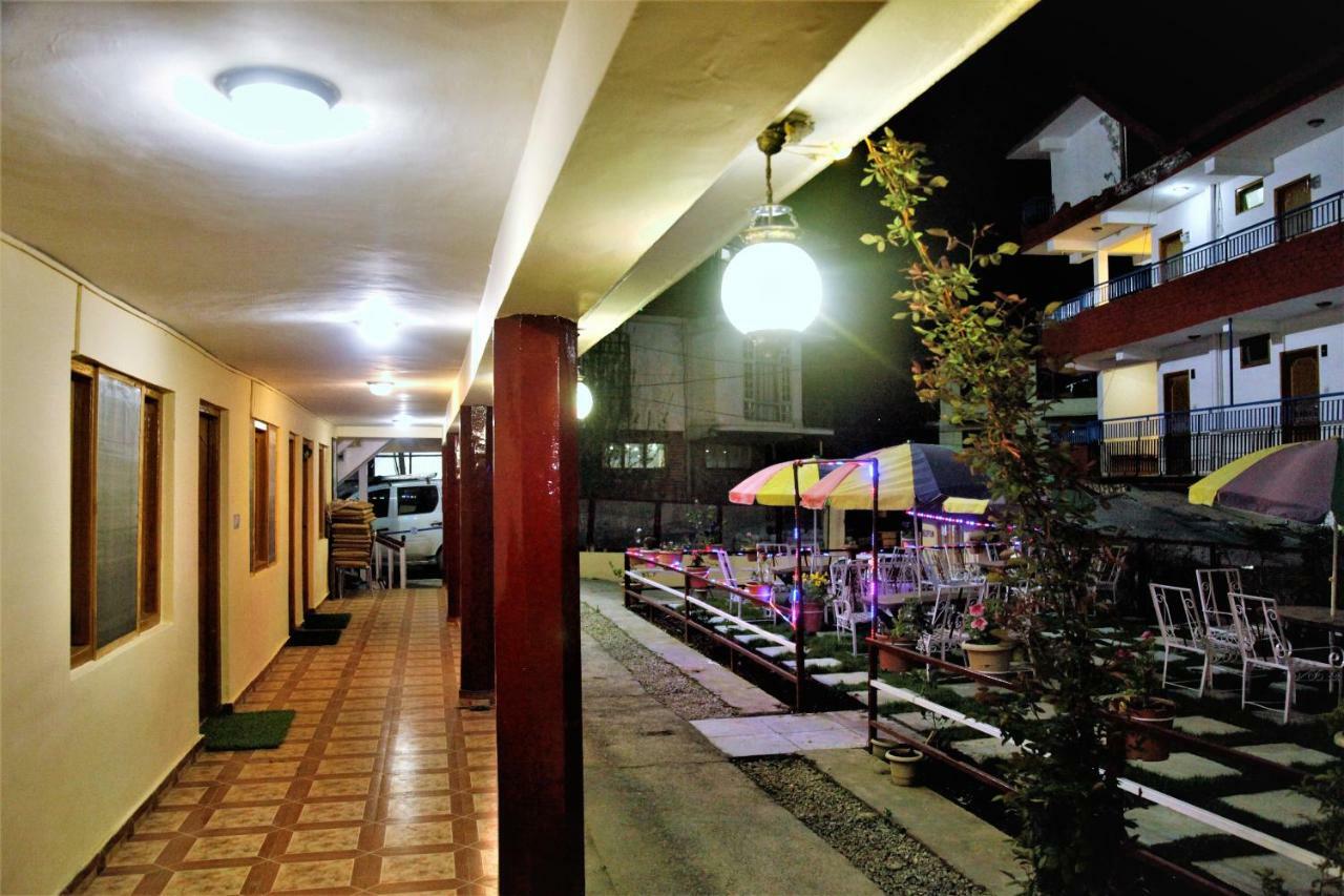 Hotel Chetna Manāli Esterno foto