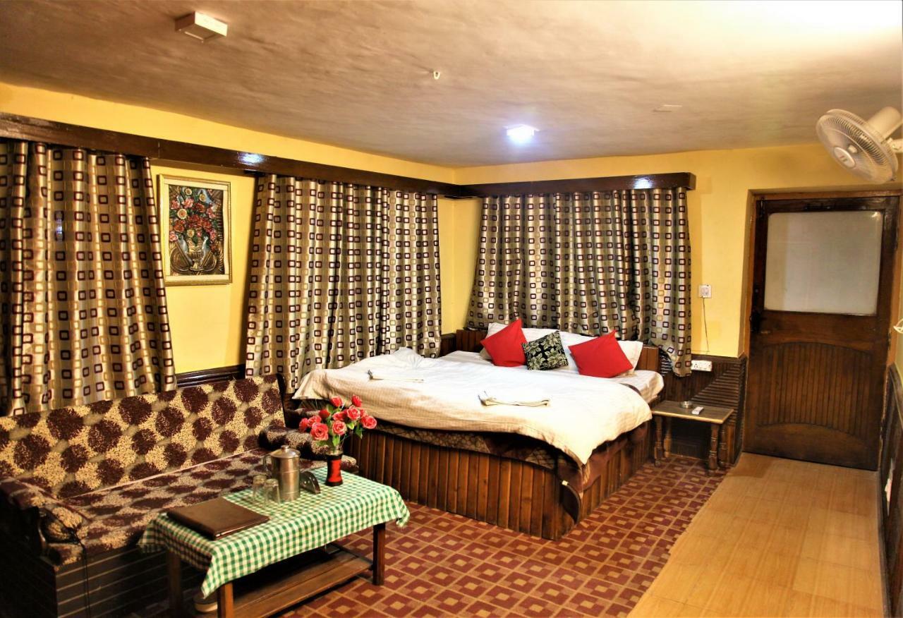 Hotel Chetna Manāli Esterno foto